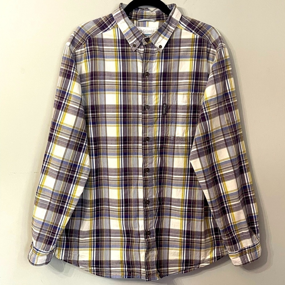 Columbia plaid casual button down long sleeve collared shirt; L